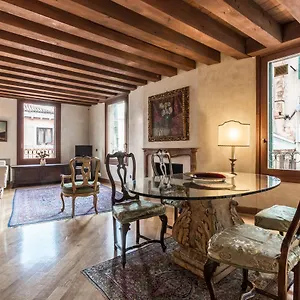  Apartment Fenice Double Canal View By Lionhost Italy